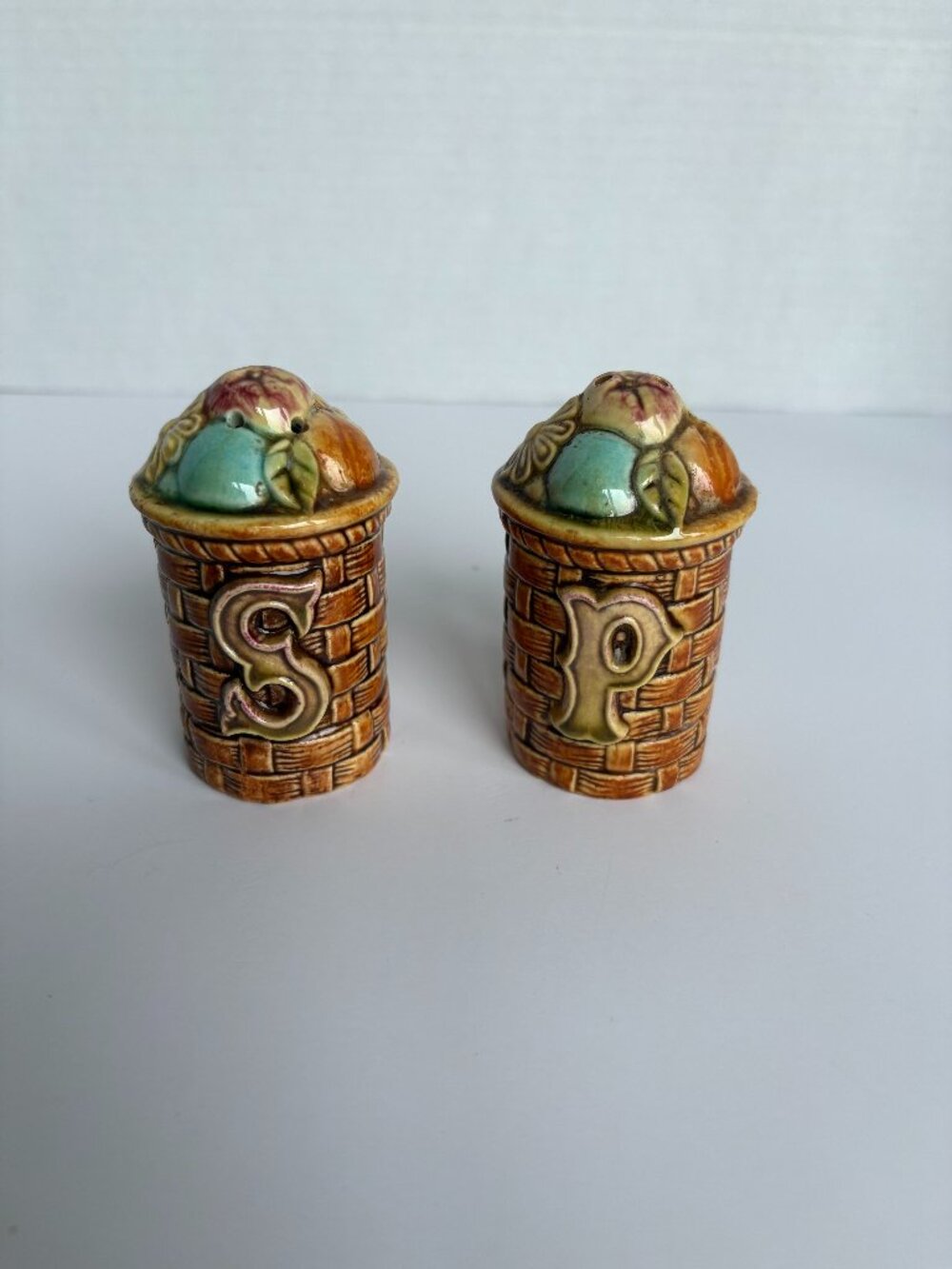 Vintage Floral and Fruit Basketweave Ceramic‎ Salt and Pepper Shakers